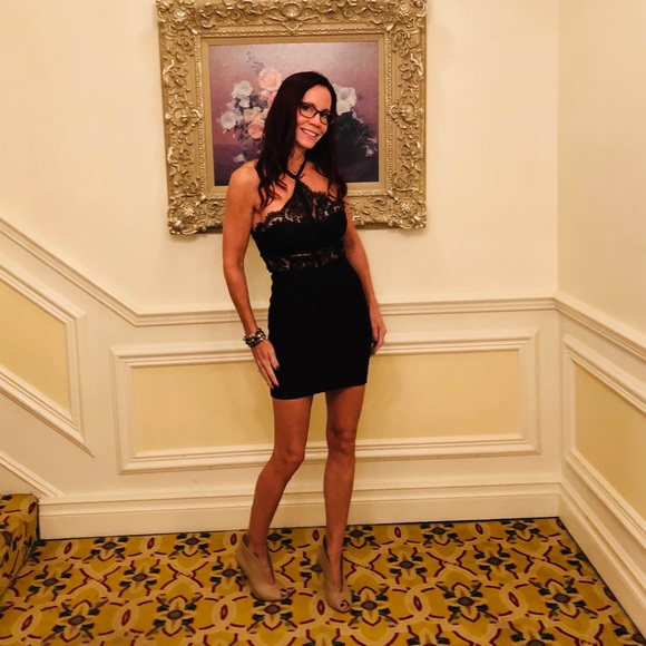 Meet your Posher, Lori - Picture 2 of 4